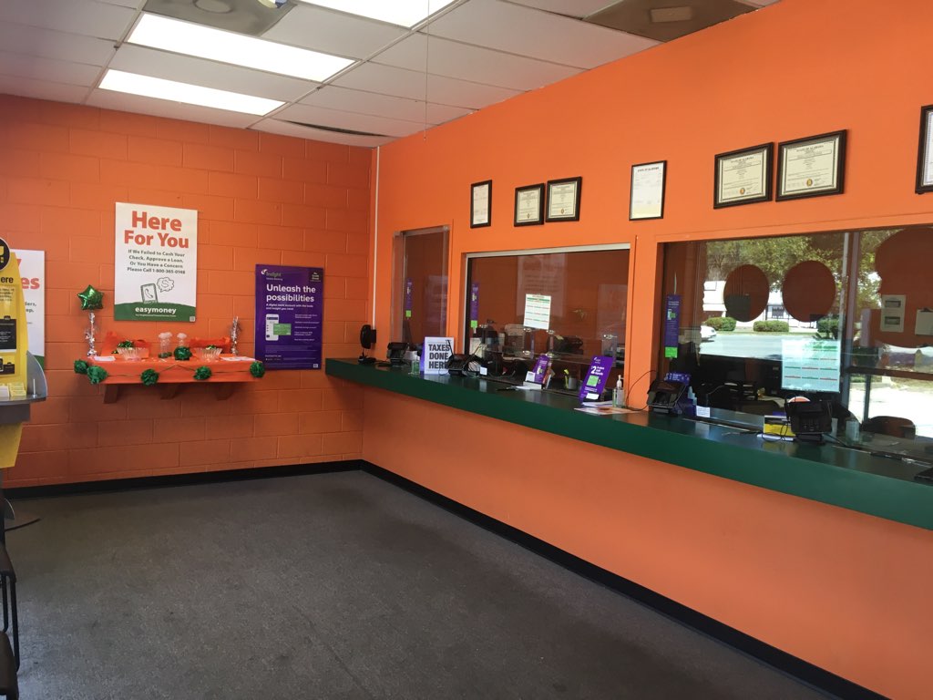 Easy Money - exterior - Mobile, Alabama
