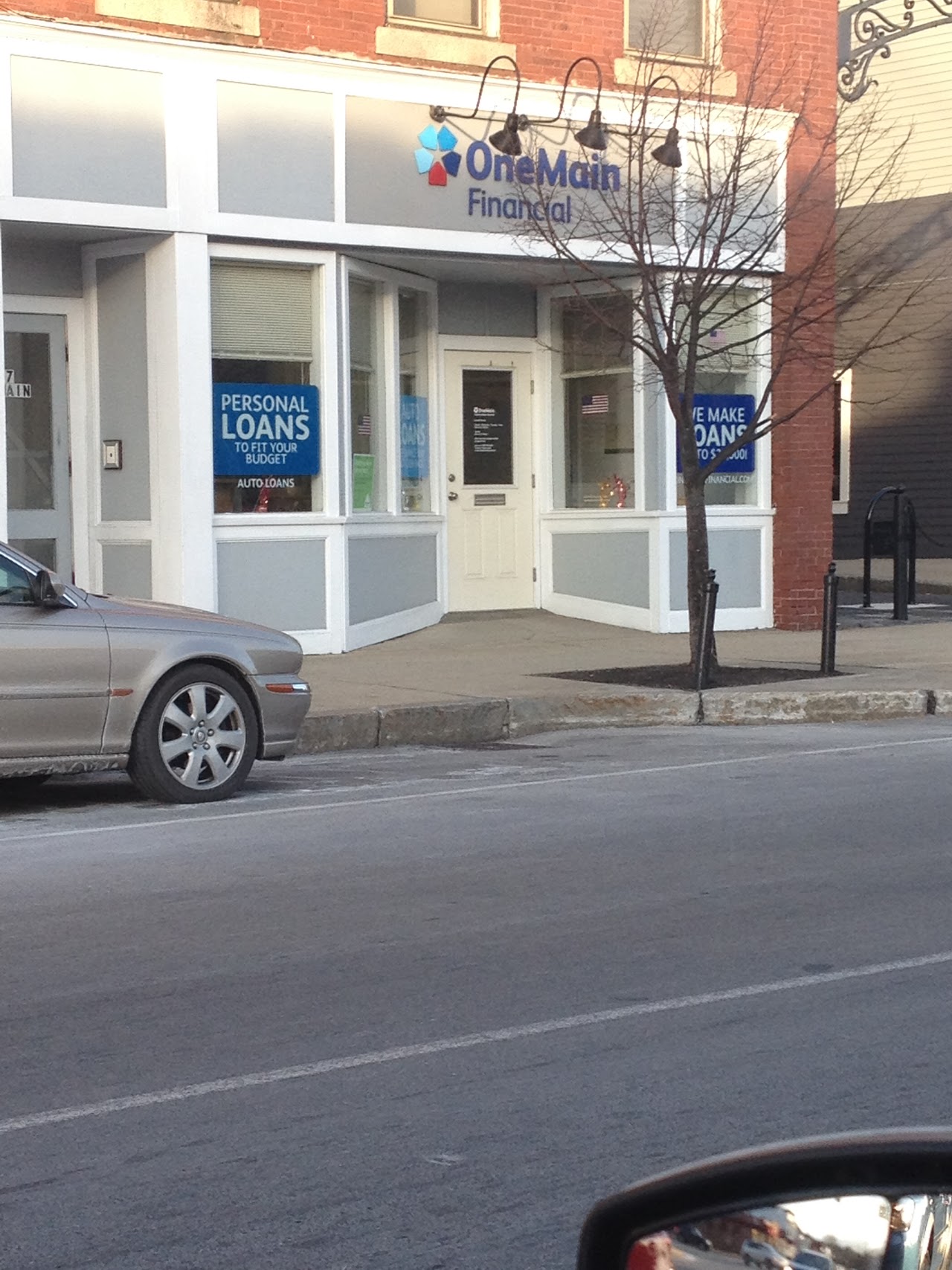 OneMain Financial - exterior - Rochester, New Hampshire