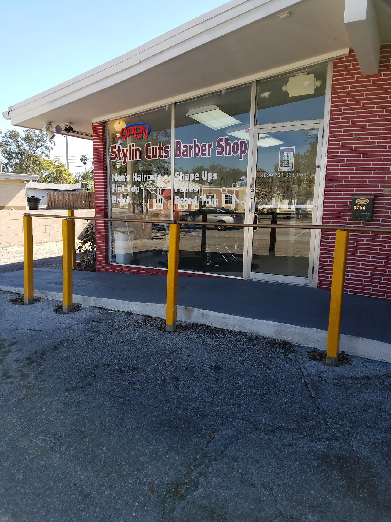 Amscot - exterior - Saint Petersburg, Florida