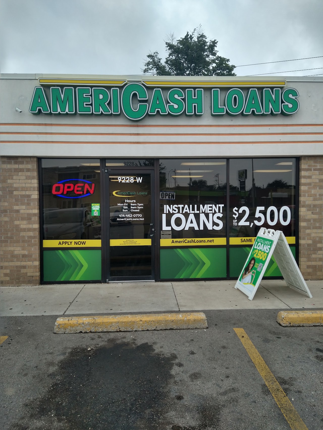 AmeriCash Loans - 92nd & Capitol - exterior - Milwaukee, Wisconsin