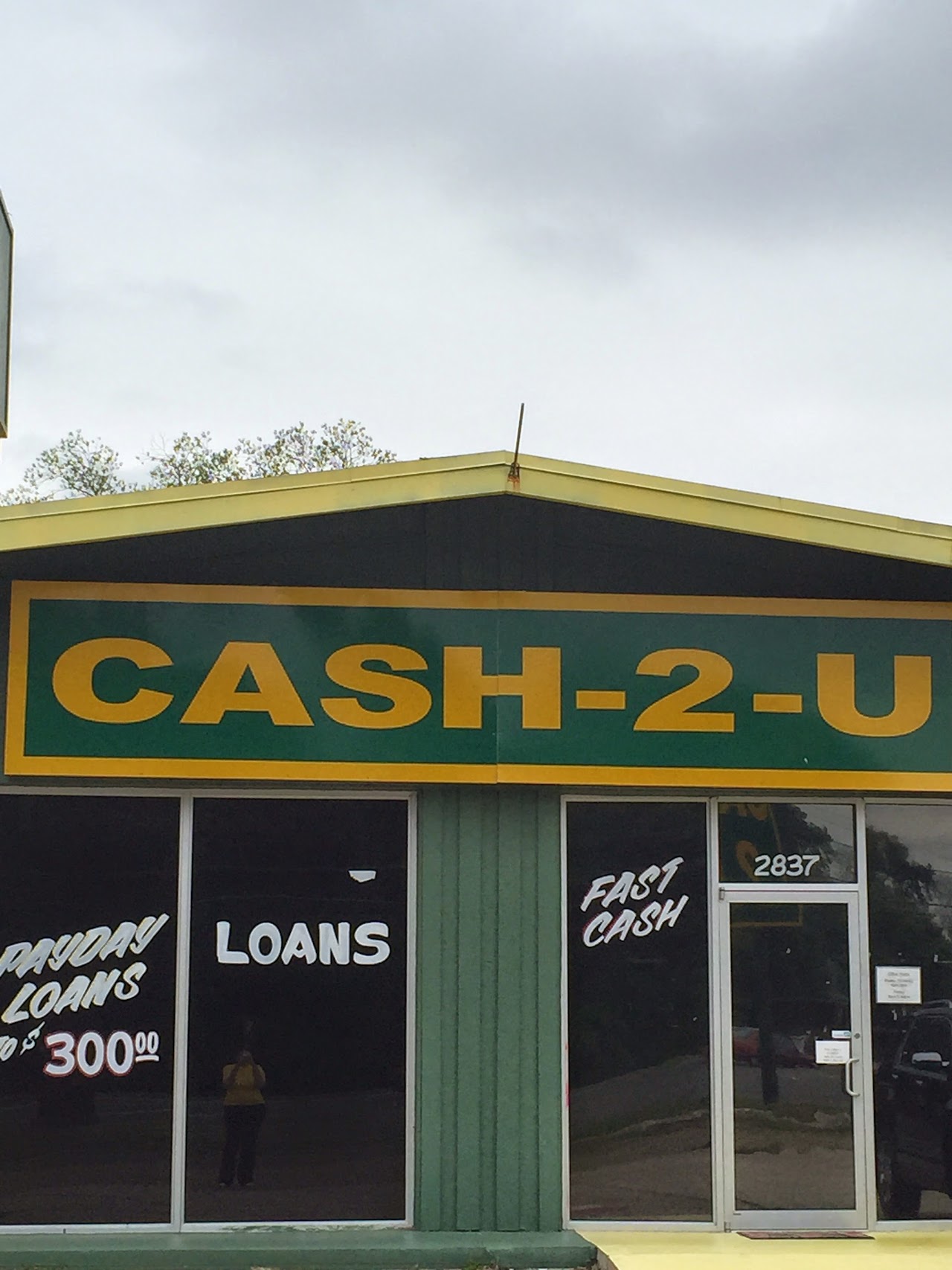 Cash 2 U - exterior - Baton Rouge, Louisiana