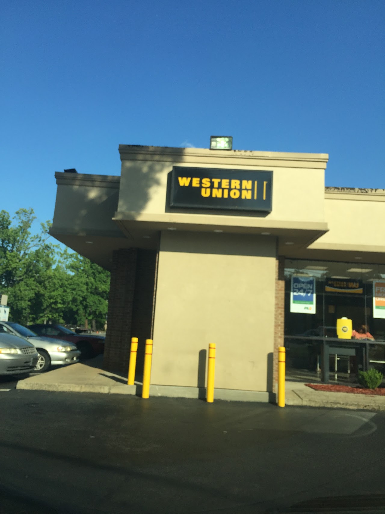 PLS Check Cashers - exterior - Charlotte, North Carolina
