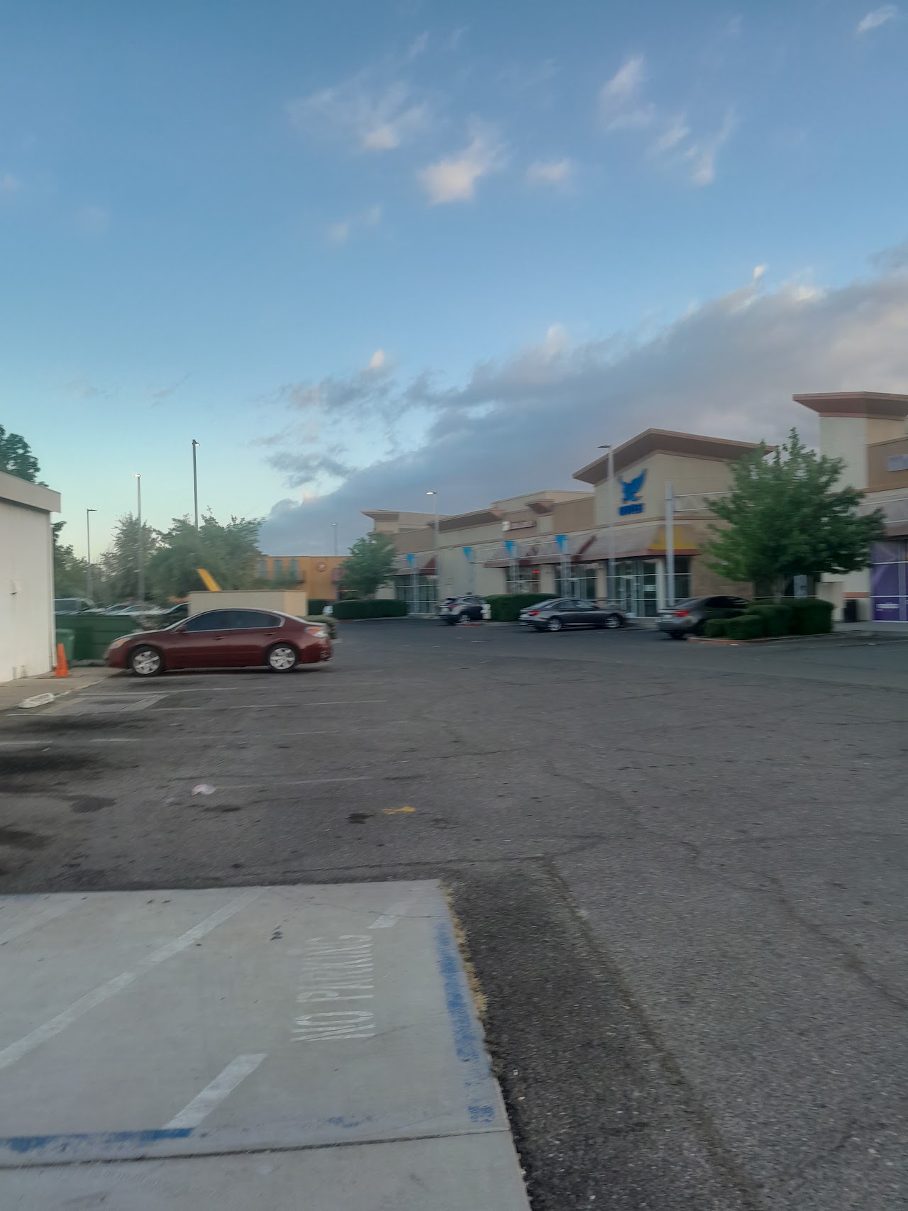 ACE Cash Express - exterior - Sacramento, California