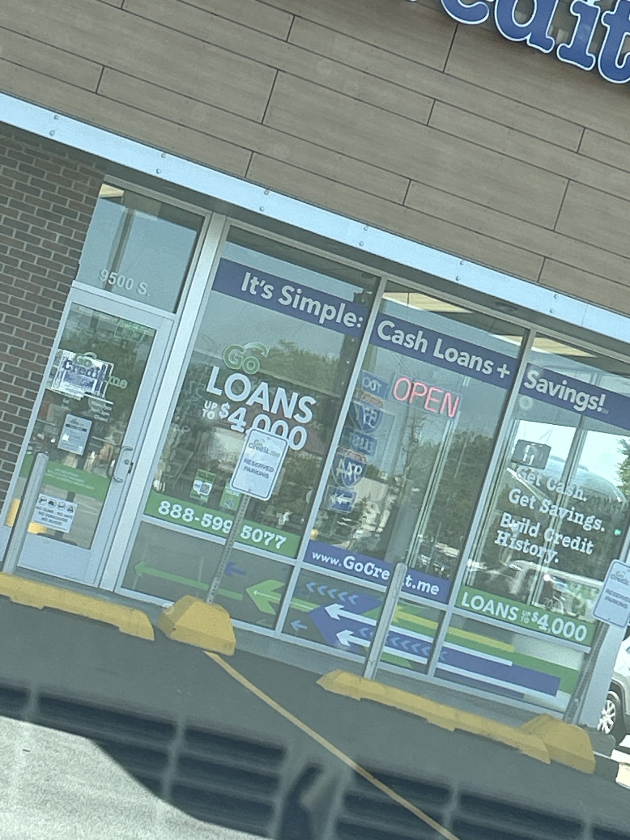 GoCredit.me - Halsted - exterior - Chicago, Illinois