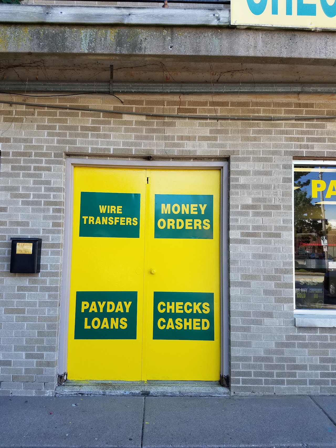Hometown Cash Advance - exterior - Davenport, Iowa