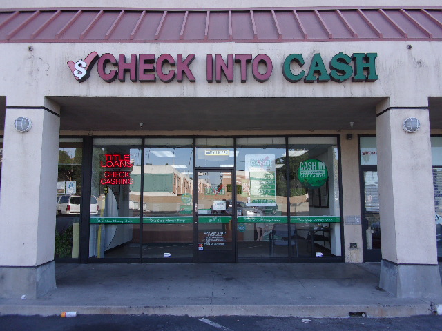 Check Into Cash payday loans in Long Beach, California (CA)