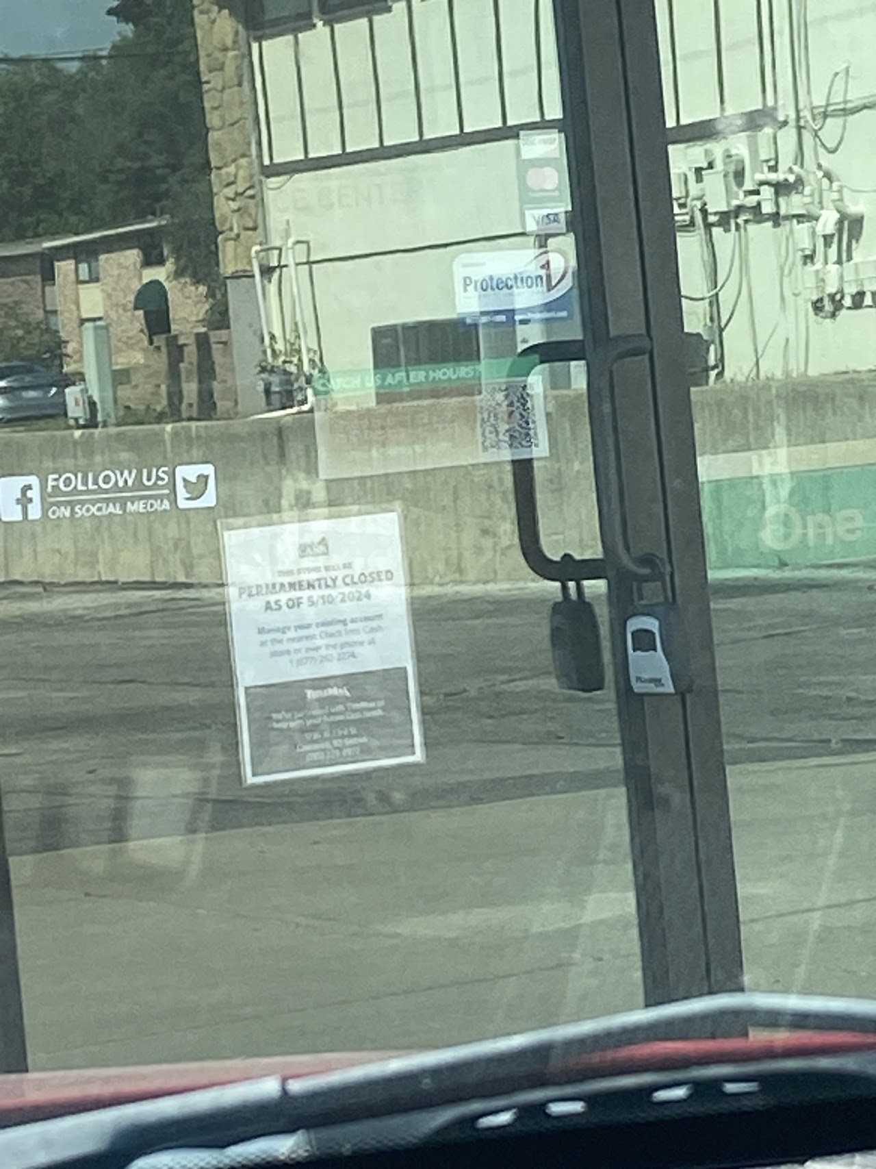 Check Into Cash - exterior - Lawrence, Kansas