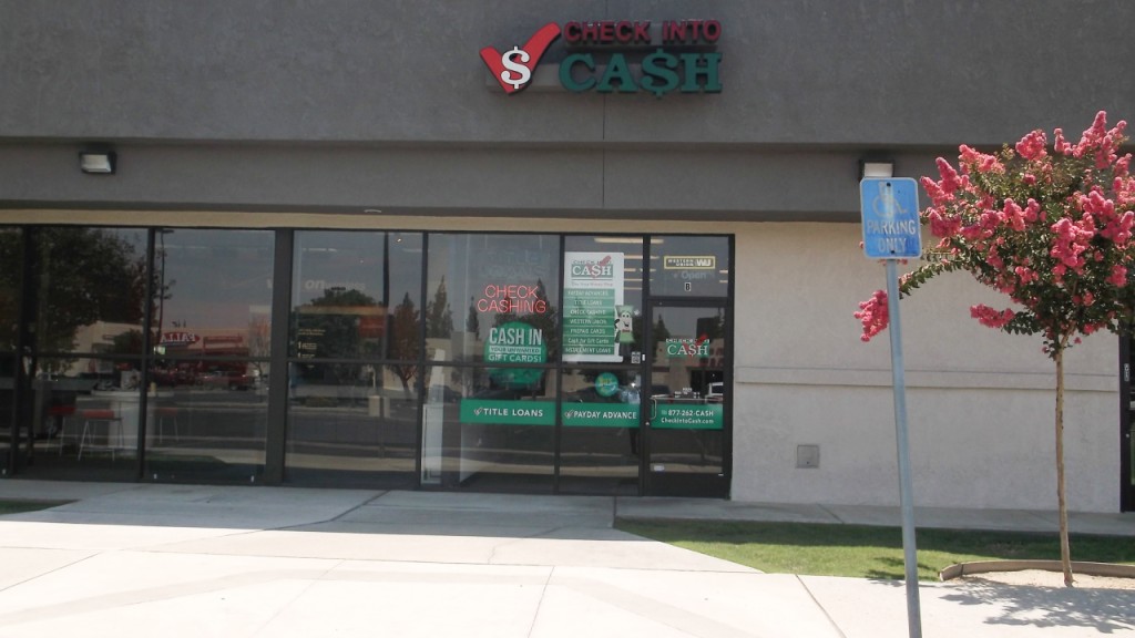 Check Into Cash installment loans in Bakersfield, California (CA)