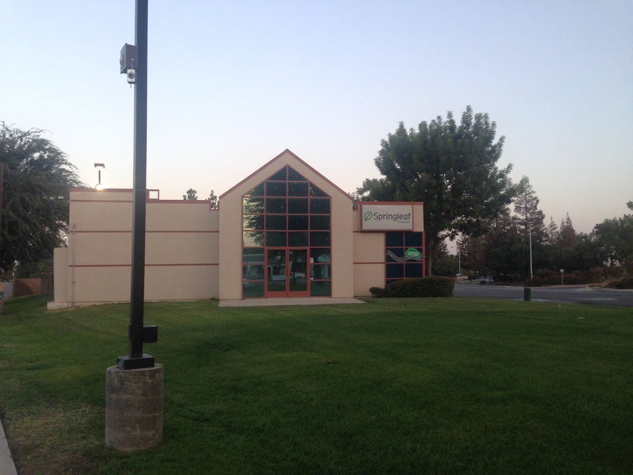OneMain Financial - exterior - Bakersfield, California