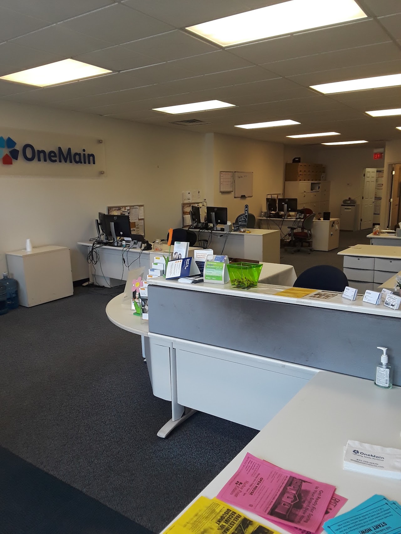 OneMain Financial - exterior - Chicago, Illinois