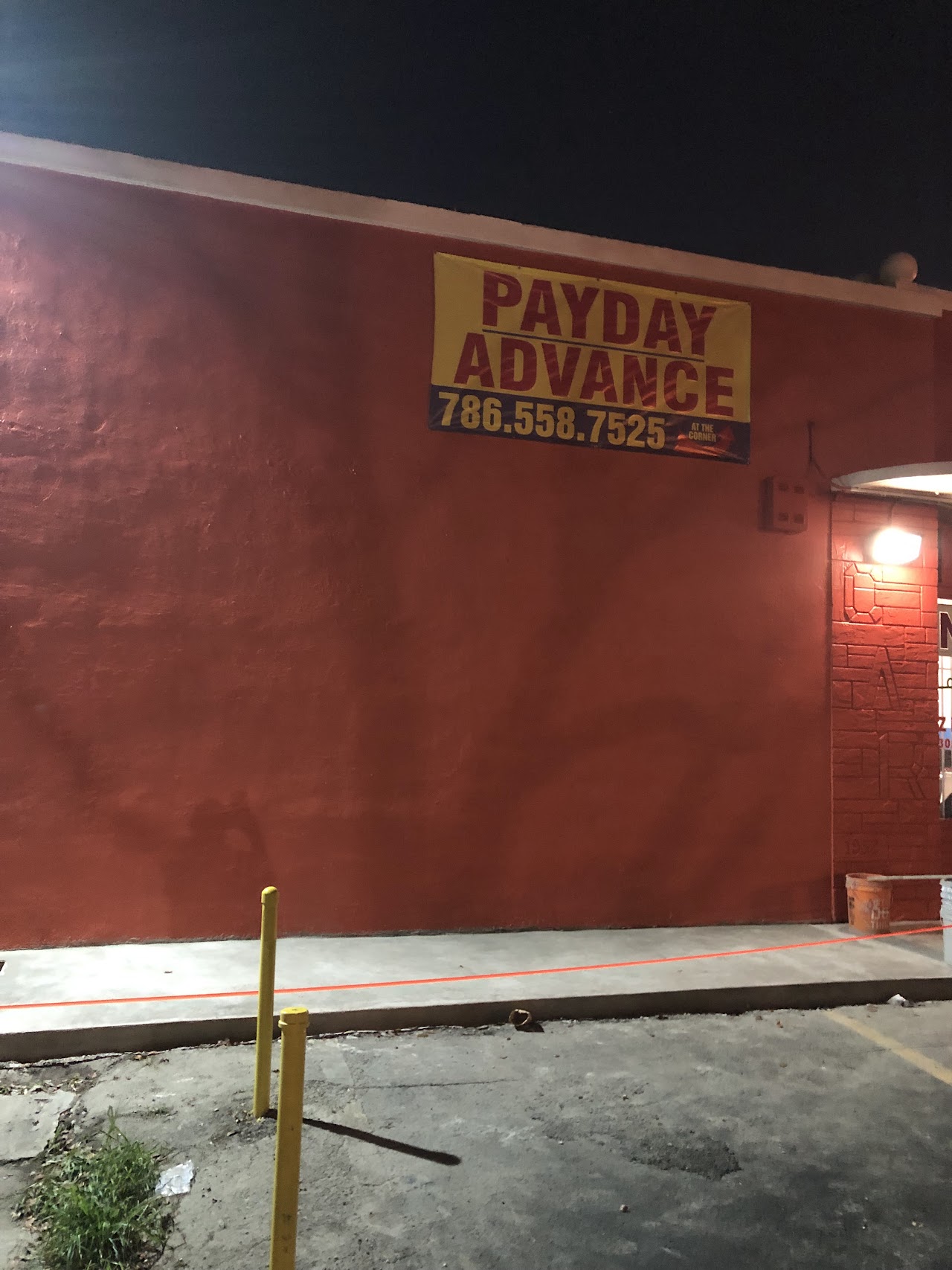 Payday Solution - exterior - Miami, Florida