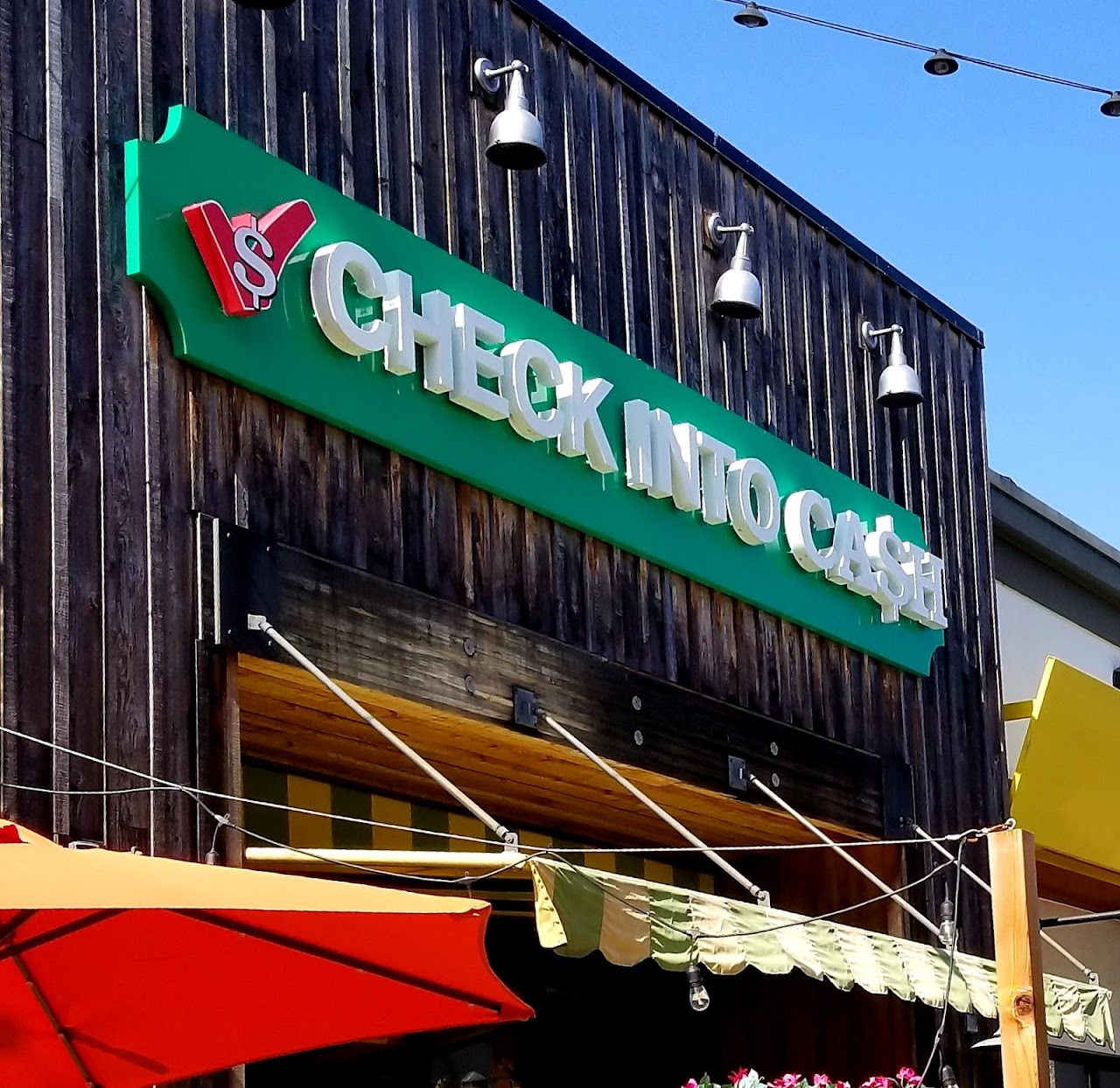Check Into Cash - exterior - Oakland, California