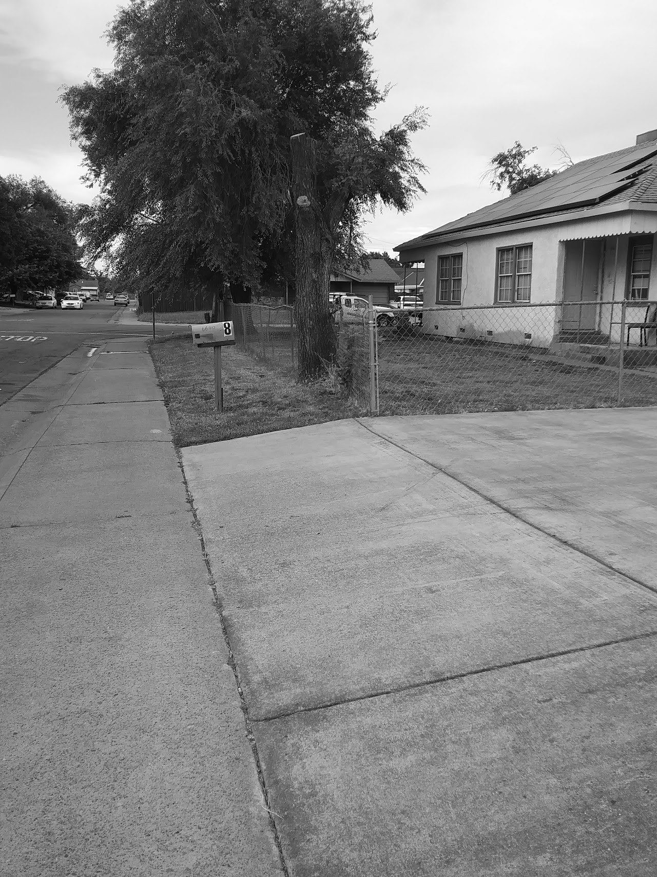 California Check Cashing Stores - exterior - Sacramento, California