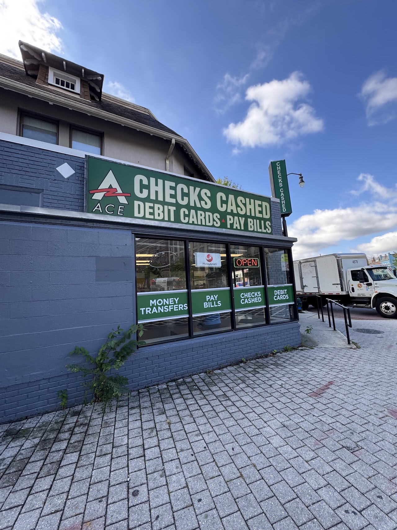 ACE Cash Express - exterior - Arlington, Virginia