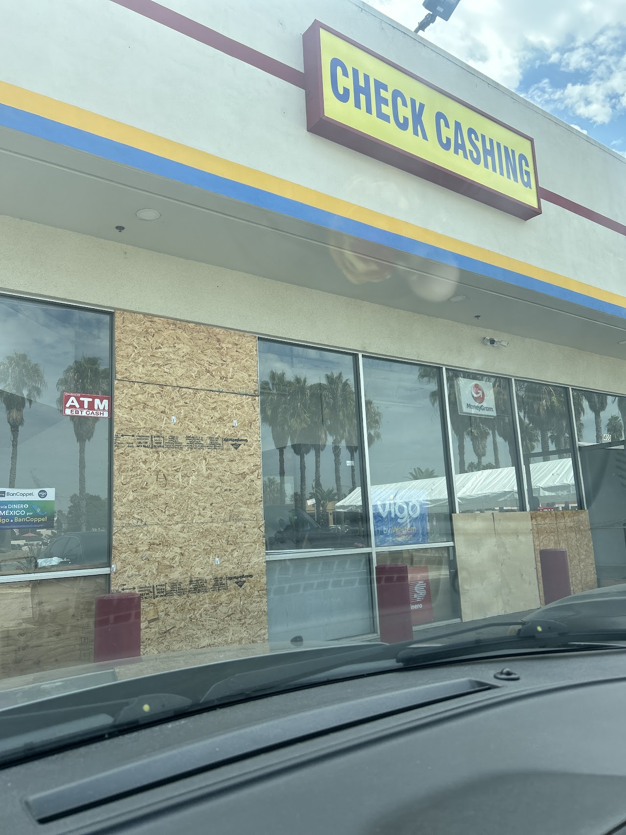 Amigo Check Cashing - exterior - Long Beach, California