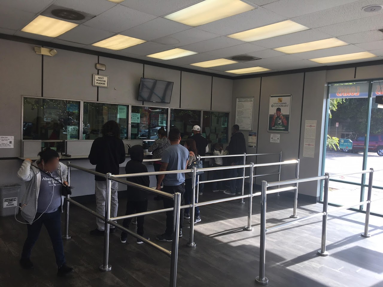 CCS Title Loan Services – LoanMart Mid City - exterior - Los Angeles, California
