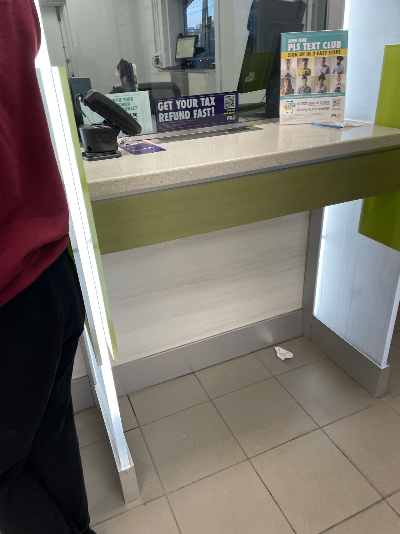 PLS Check Cashers - exterior - Cincinnati, Ohio