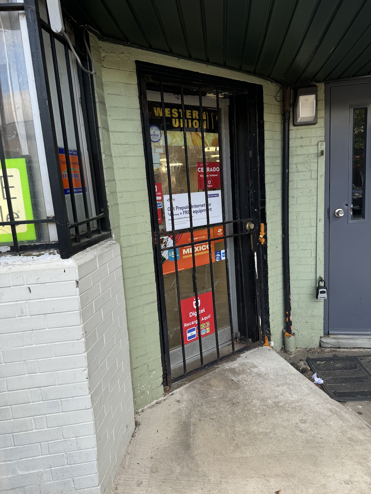 Check Cash Depot - exterior - Arlington, Virginia