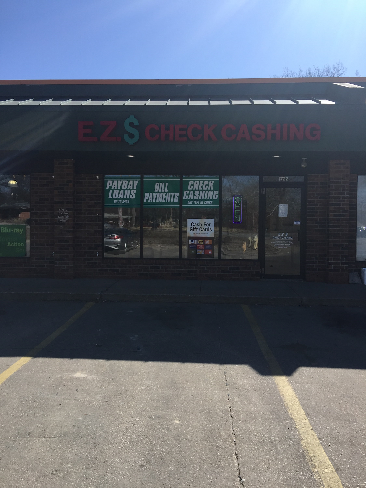 EZ Money Check Cashing - exterior - Des Moines, Iowa